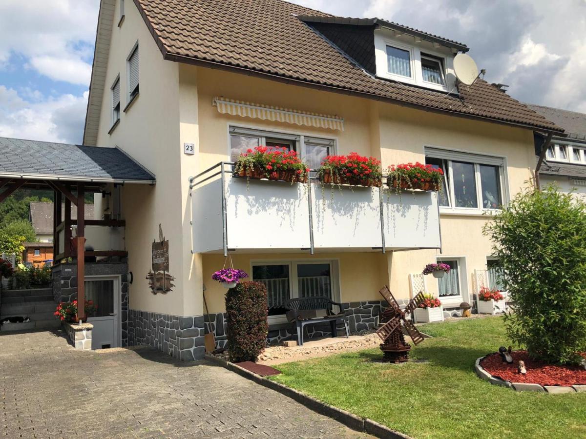 Connysferienwohnung Bad Laasphe Bagian luar foto